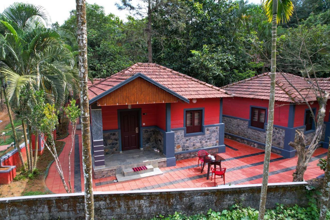 Clay Resort By Bestinn Leisure - Wayanad Padinjarathara Exteriör bild
