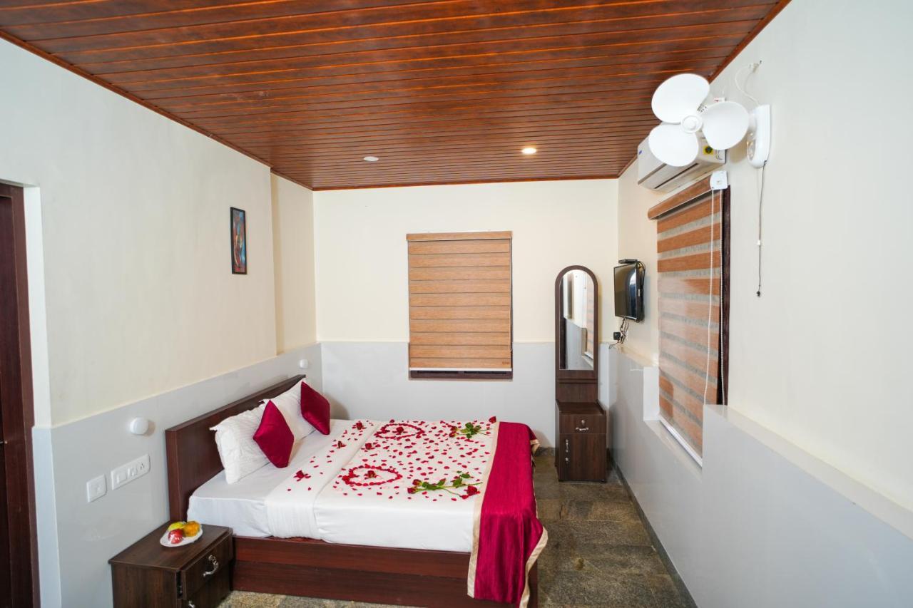 Clay Resort By Bestinn Leisure - Wayanad Padinjarathara Exteriör bild