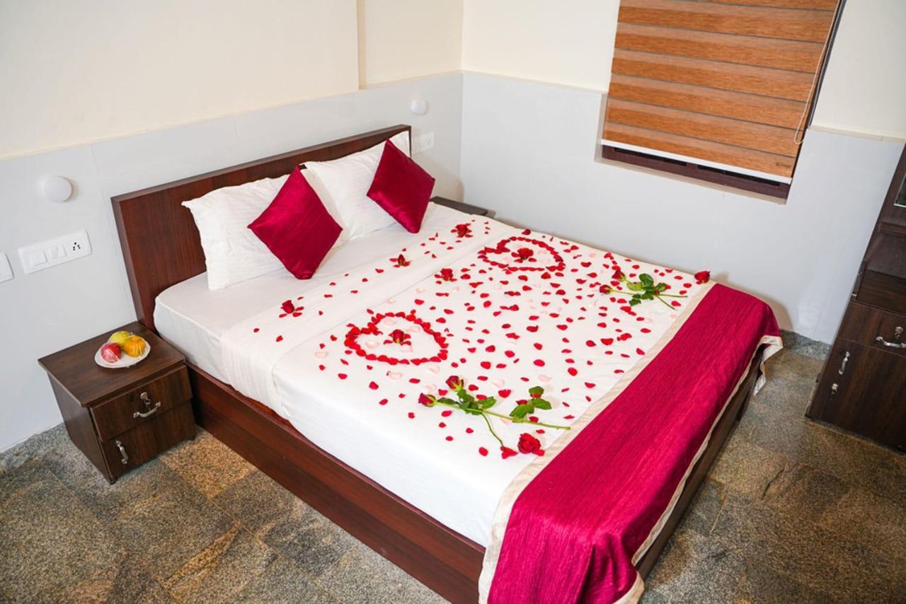 Clay Resort By Bestinn Leisure - Wayanad Padinjarathara Exteriör bild