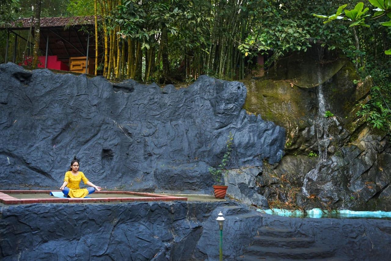 Clay Resort By Bestinn Leisure - Wayanad Padinjarathara Exteriör bild