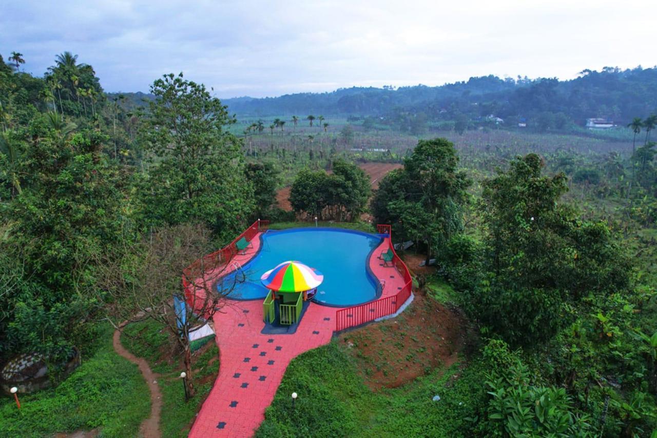 Clay Resort By Bestinn Leisure - Wayanad Padinjarathara Exteriör bild