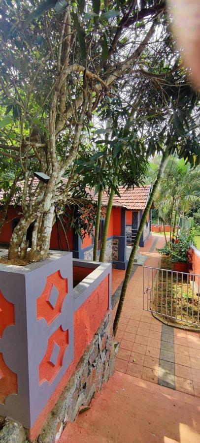 Clay Resort By Bestinn Leisure - Wayanad Padinjarathara Exteriör bild